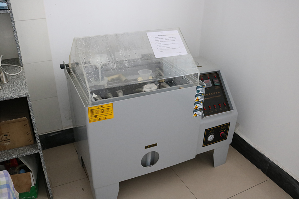 酸性鹽霧測試設(shè)備.jpg 酸性鹽霧測試設(shè)備.jpg