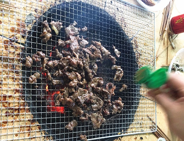 鐵網(wǎng)牛肉.jpg 鐵網(wǎng)牛肉.jpg