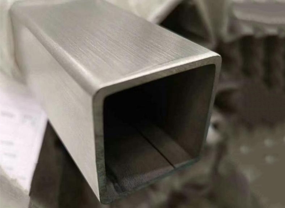 厚壁不銹鋼管切削時(shí)注意事項(xiàng).jpg 厚壁不銹鋼管切削時(shí)注意事項(xiàng).jpg