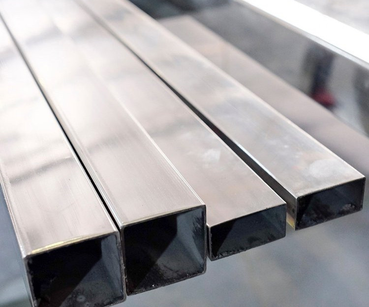 304不銹鋼精煉爐和中頻爐的區(qū)別.jpg 304不銹鋼精煉爐和中頻爐的區(qū)別.jpg