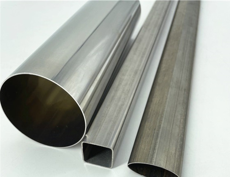選擇薄壁不銹鋼管材質(zhì)需要考慮的六個方面.jpg